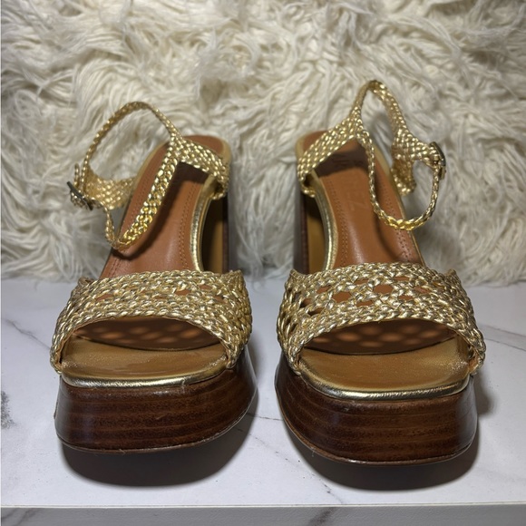 Souliers Martinez - CHEYENNE Gold Woven Leather Platform Sandals - Picture 2 of 15